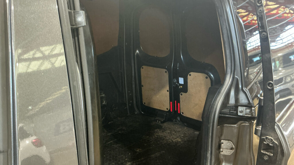 Used Ford Transit Courier 2018 for sale - 77774576: Photo 8