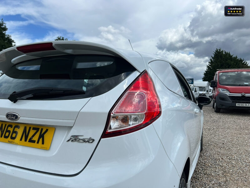 Used Ford Fiesta 2016 for sale - 77041658: Photo 17