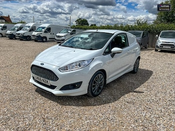 Used Ford Fiesta 2016 for sale - 77041658: Photo