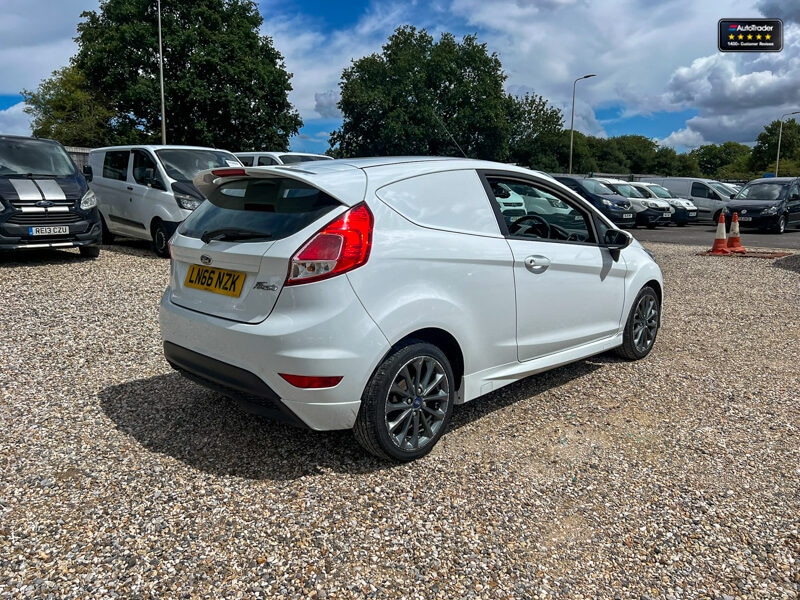 Used Ford Fiesta 2016 for sale - 77041658: Photo 6