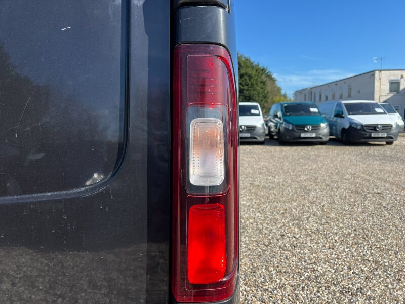 Used Vauxhall Vivaro 2016 for sale - 77687453: Photo 23