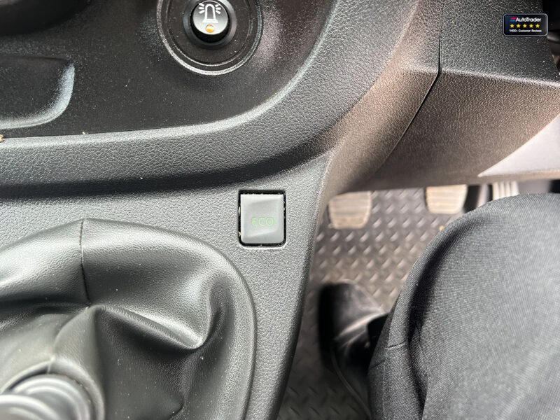 Used Vauxhall Vivaro 2018 for sale - 77041646: Photo 39