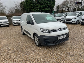 Used Citroen Berlingo 2020 for sale - 77042099: Photo