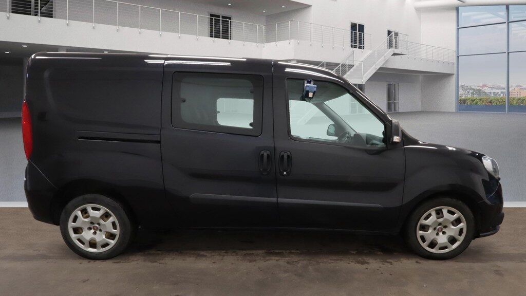 Used Fiat Doblo 2017 for sale - 77608011: Photo 3