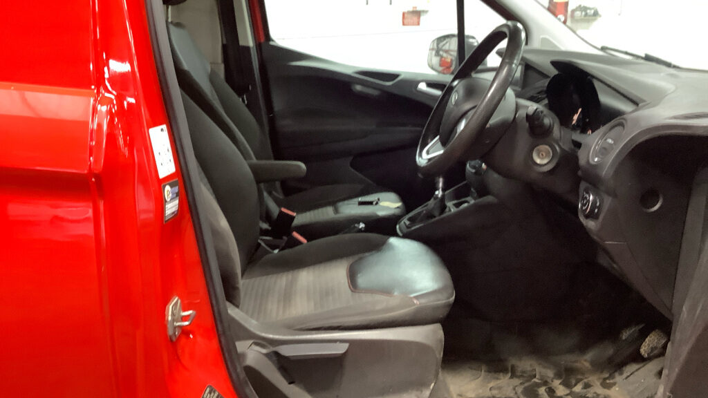 Used Ford Transit Courier 2019 for sale - 77107042: Photo 9