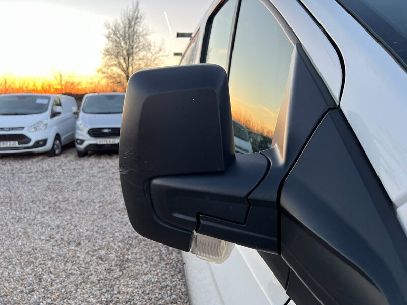 Used Ford Transit Custom 2018 for sale - 77608076: Photo 18