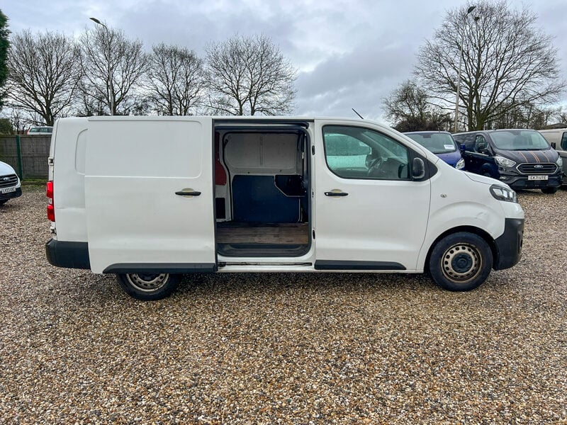 Used Vauxhall Vivaro 2019 for sale - 77431178: Photo 9
