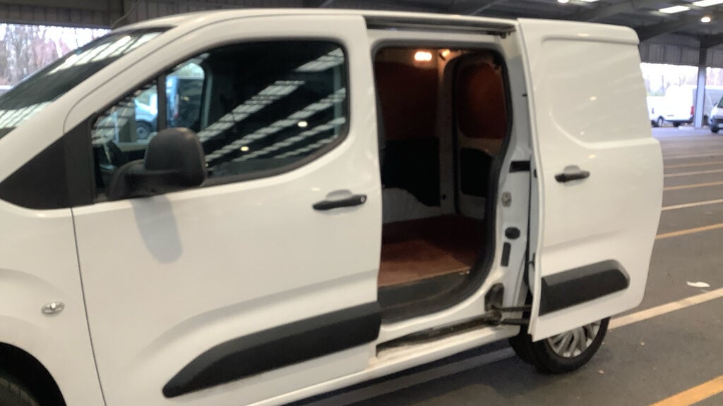 Used Peugeot Partner 2020 for sale - 77138729: Photo 8