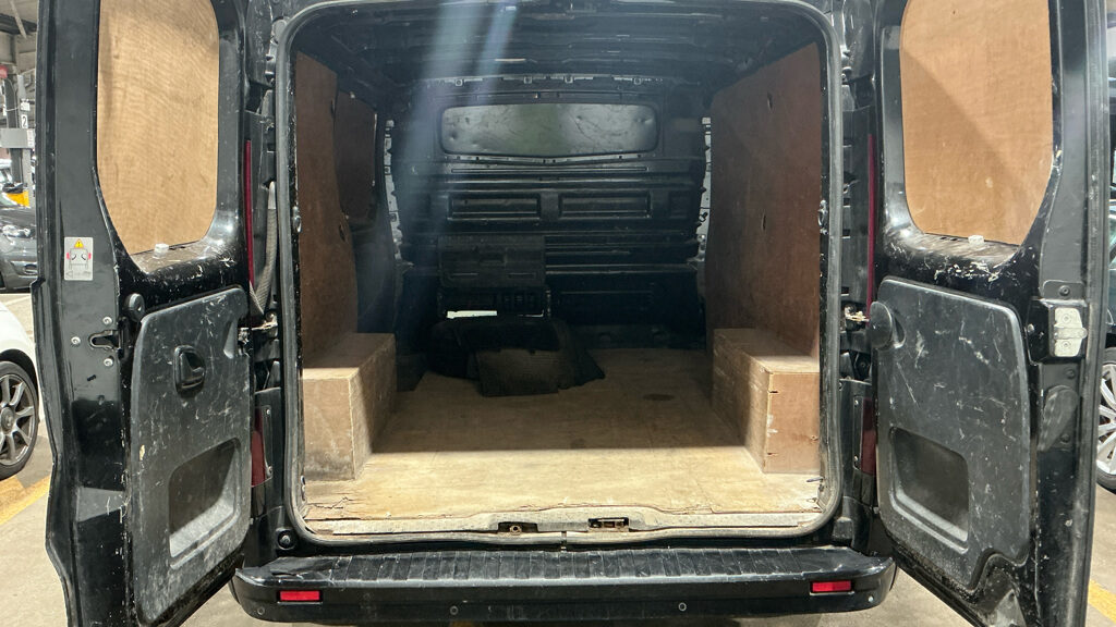 Used Vauxhall Vivaro 2017 for sale - 78198308: Photo 5