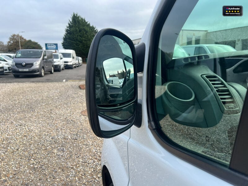 Used Vauxhall Vivaro 2011 for sale - 77041884: Photo 10