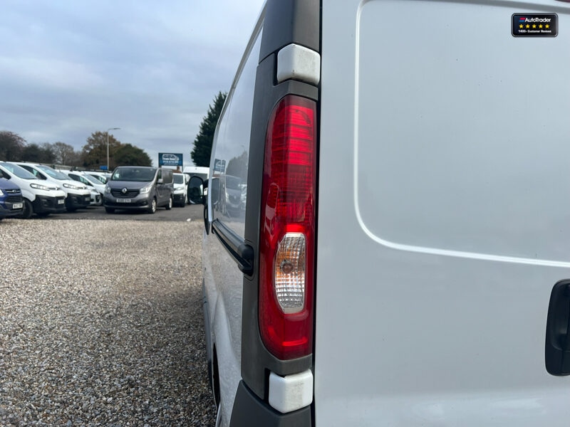 Used Vauxhall Vivaro 2011 for sale - 77041884: Photo 16