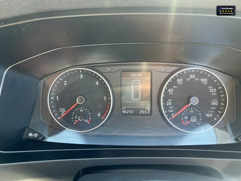 Used Volkswagen Transporter 2018 for sale - 77041648: Photo 28