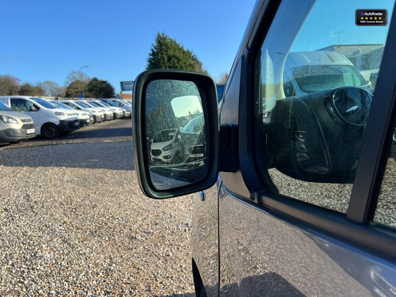 Used Vauxhall Vivaro 2018 for sale - 77042066: Photo 17