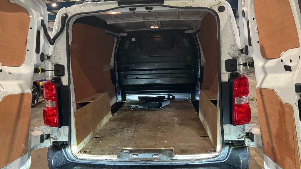 Used Vauxhall Vivaro 2019 for sale - 77363405: Photo 5