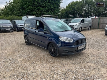Used Ford Transit Courier 2017 for sale - 75426561: Photo
