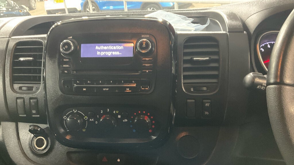 Used Vauxhall Vivaro 2018 for sale - 77375905: Photo 11