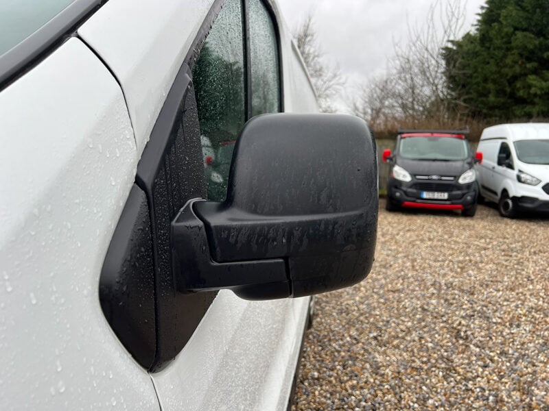 Used Vauxhall Vivaro 2018 for sale - 77375905: Photo 20