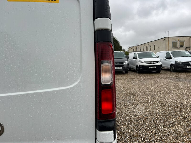 Used Vauxhall Vivaro 2018 for sale - 77375905: Photo 23