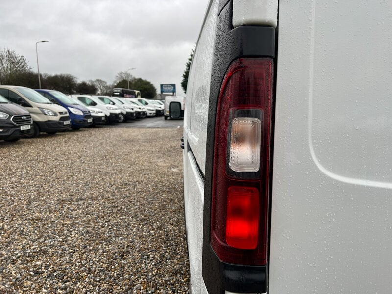 Used Vauxhall Vivaro 2018 for sale - 77375905: Photo 24
