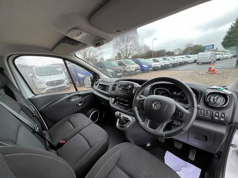 Used Vauxhall Vivaro 2018 for sale - 77375905: Photo 26