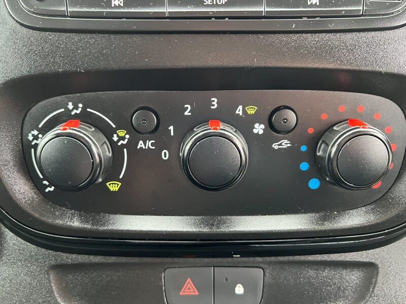 Used Vauxhall Vivaro 2018 for sale - 77375905: Photo 30