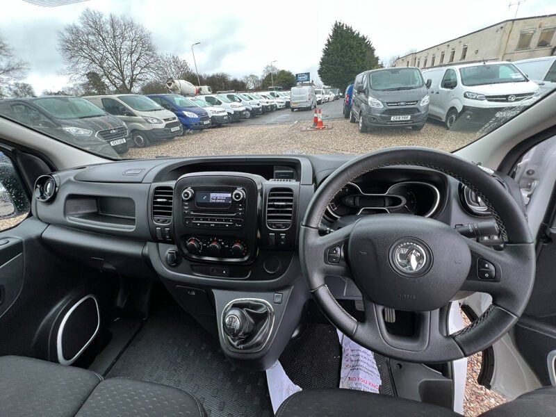 Used Vauxhall Vivaro 2018 for sale - 77375905: Photo 40