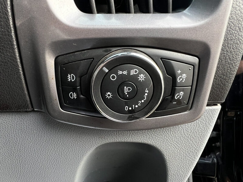 Used Ford Transit Custom 2018 for sale - 77206998: Photo 48