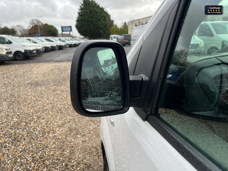 Used Vauxhall Vivaro 2021 for sale - 77041919: Photo 18