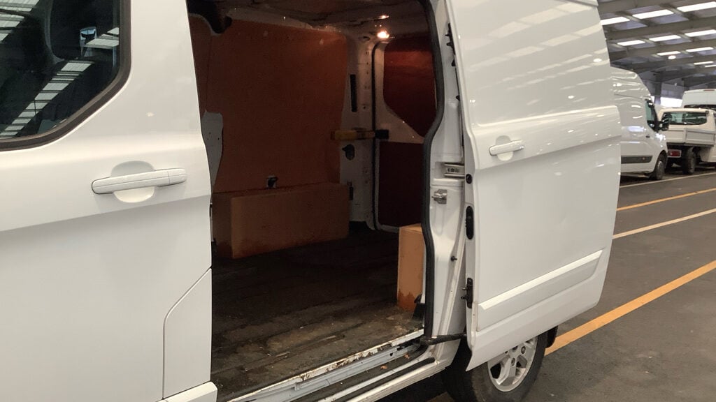 Used Ford Transit Custom 2017 for sale - 77363399: Photo 8