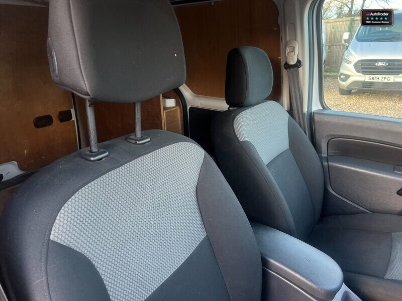 Used Renault Kangoo 2019 for sale - 77107047: Photo 22