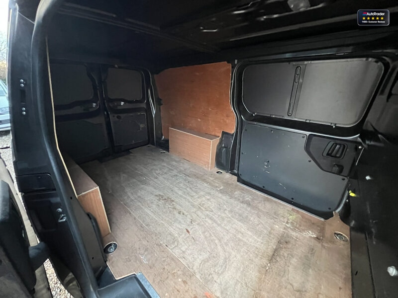 Used Vauxhall Vivaro 2019 for sale - 77042111: Photo 9