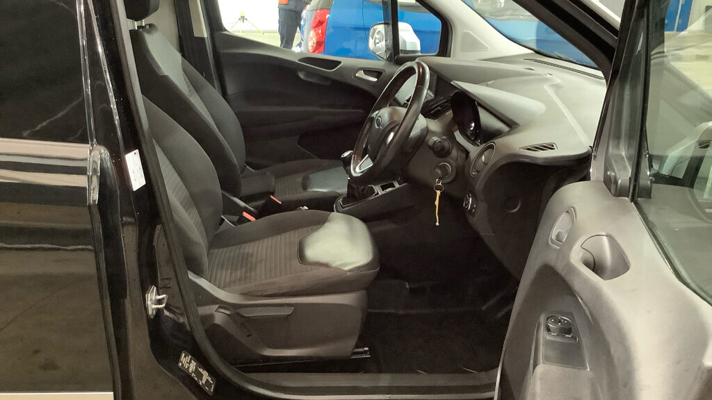 Used Ford Transit Courier 2019 for sale - 77042134: Photo 9