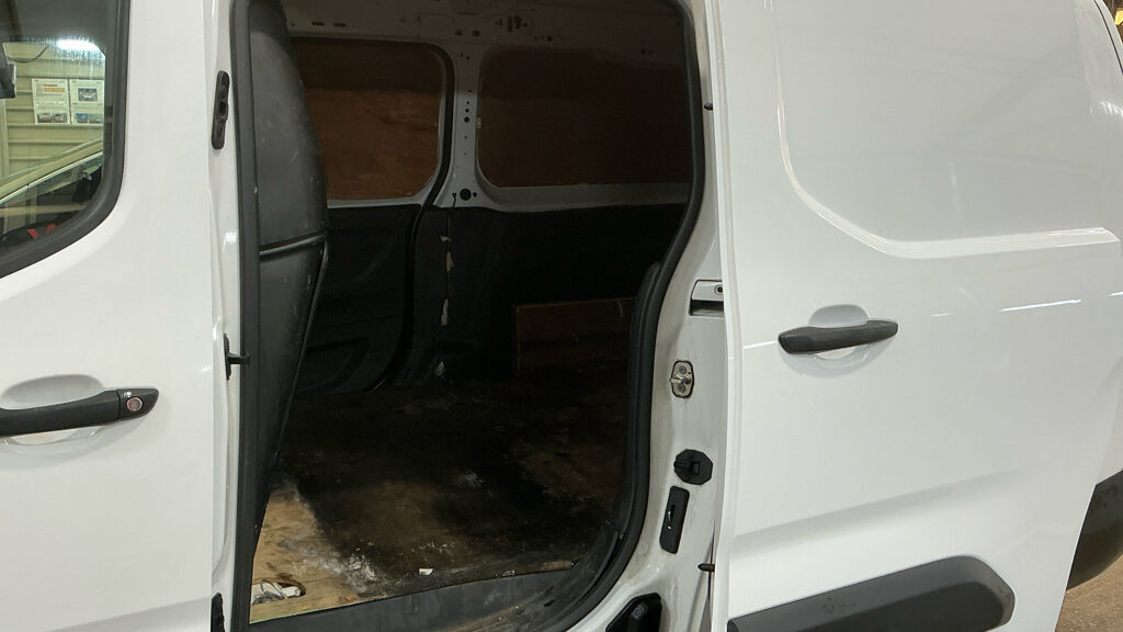 Used Peugeot Partner 2019 for sale - 77138759: Photo 8