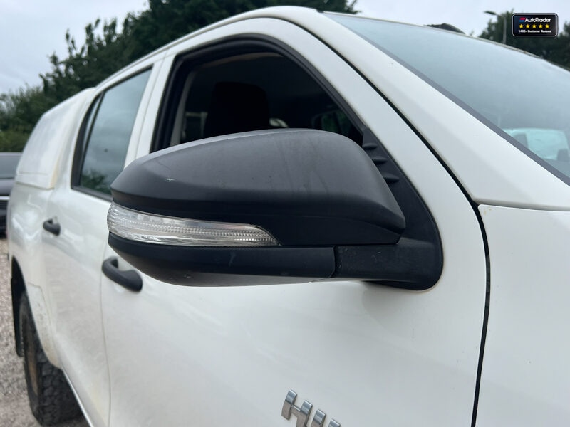 Used Toyota Hilux 2017 for sale - 77041663: Photo 11