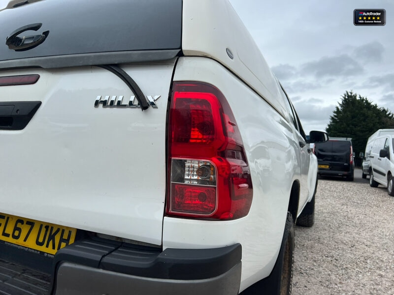 Used Toyota Hilux 2017 for sale - 77041663: Photo 15