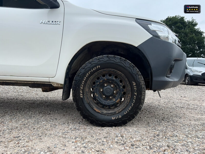Used Toyota Hilux 2017 for sale - 77041663: Photo 17