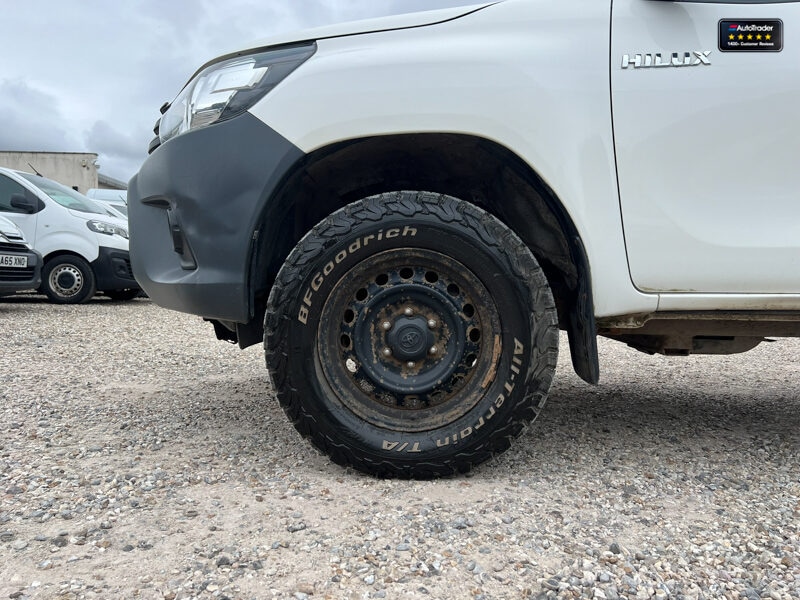 Used Toyota Hilux 2017 for sale - 77041663: Photo 18