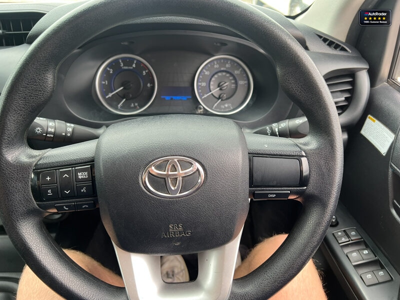 Used Toyota Hilux 2017 for sale - 77041663: Photo 26