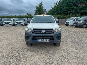 Used Toyota Hilux 2017 for sale - 77041663: Photo