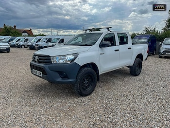 Used Toyota Hilux 2018 for sale - 75422621: Photo