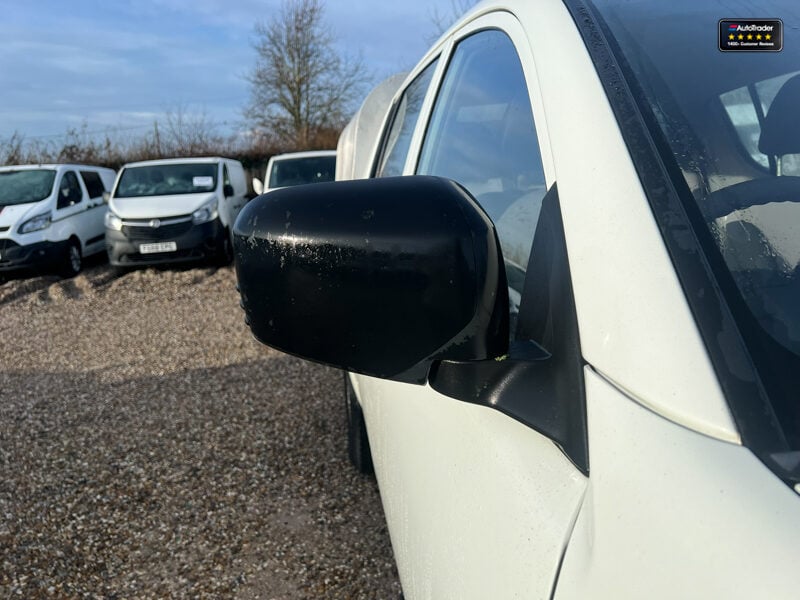 Used Mitsubishi L200 2006 for sale - 77042005: Photo 15