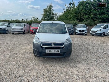 Used Peugeot Partner 2018 for sale - 77041700: Photo