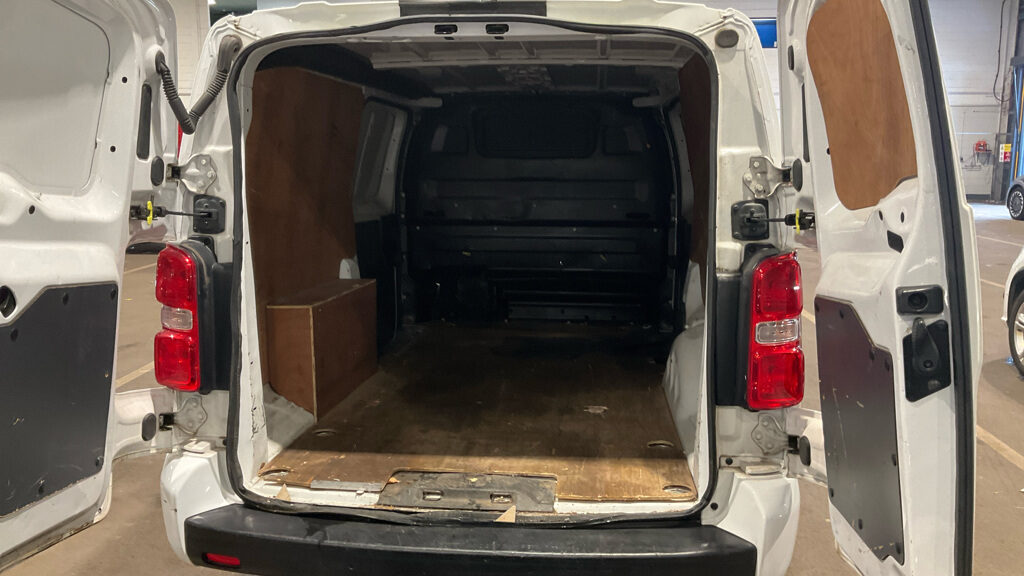 Used Vauxhall Vivaro 2019 for sale - 77915590: Photo 5