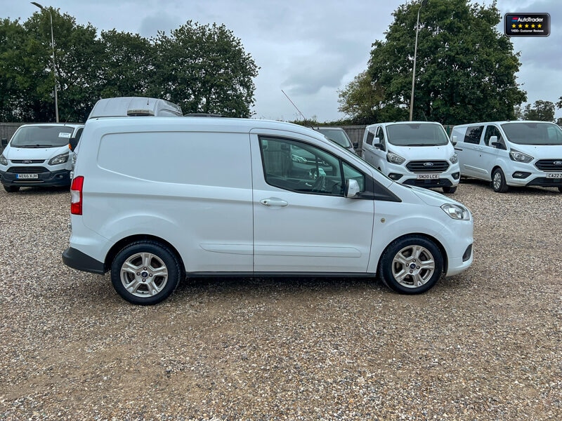 Used Ford Transit Courier 2019 for sale - 77041797: Photo 5