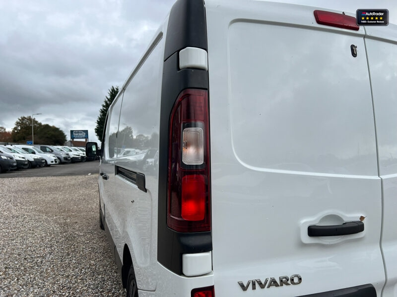 Used Vauxhall Vivaro 2018 for sale - 77041883: Photo 18