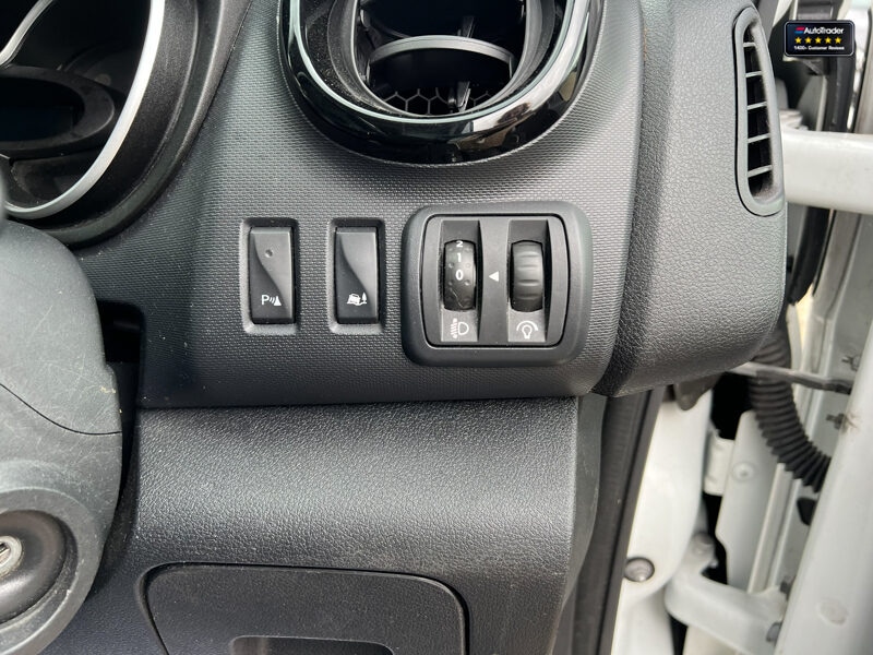 Used Vauxhall Vivaro 2018 for sale - 77041883: Photo 28