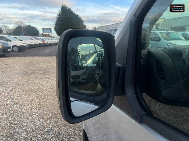 Used Vauxhall Vivaro 2019 for sale - 77037192: Photo 19