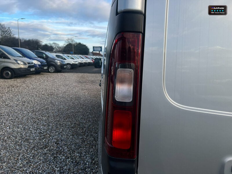 Used Vauxhall Vivaro 2019 for sale - 77037192: Photo 24