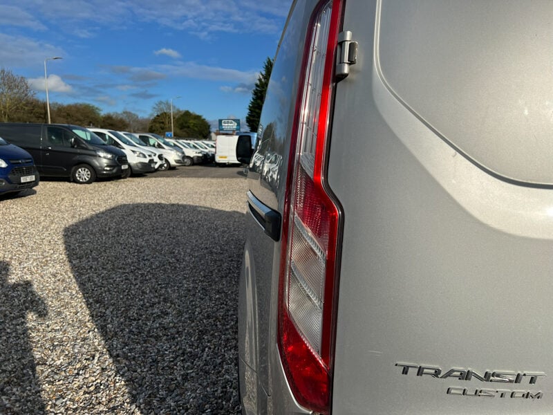 Used Ford Transit Custom 2017 for sale - 77844833: Photo 24