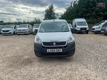 Used Peugeot Partner 2018 for sale - 75425455: Photo